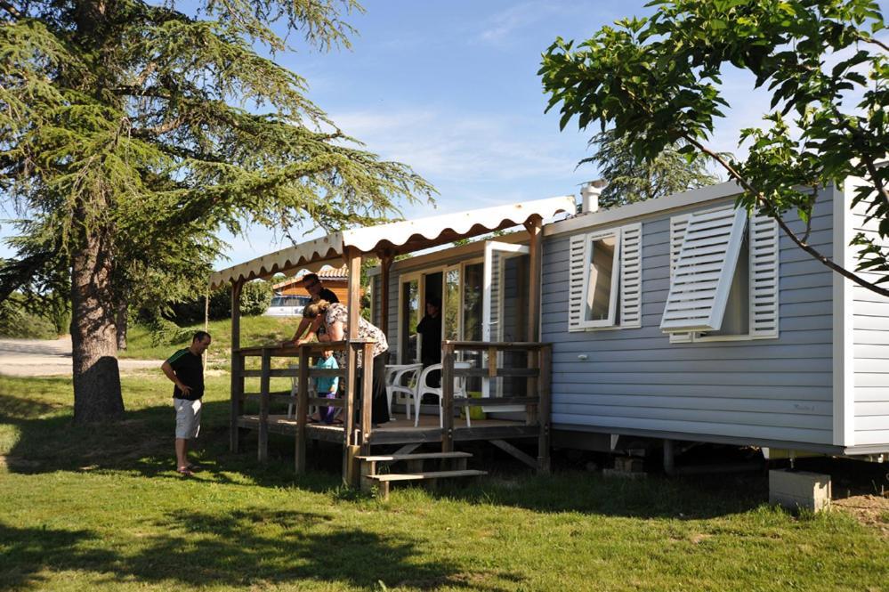 Domaine De Chadeyron Otel Lagorce  Oda fotoğraf