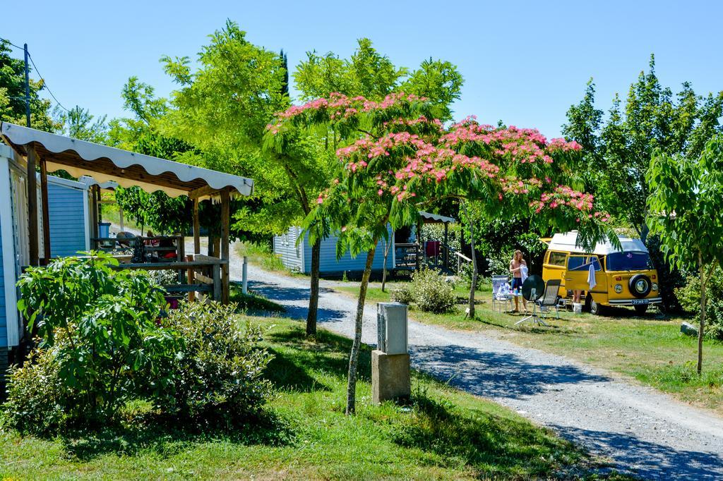 Domaine De Chadeyron Otel Lagorce  Dış mekan fotoğraf